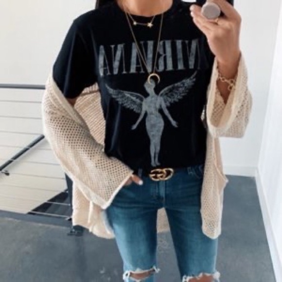 SOLD OUT Black Nirvana Vintage Concert Band Graphic Tee - Picture 2 of 5